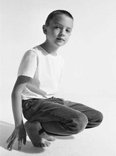 Ami five pocket jeans in relaxed fit, made from washed black GOTS certified organic Italian cotton